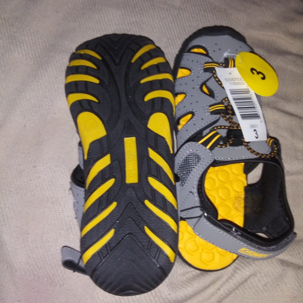brand new KHOMBU  sandals